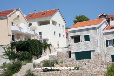 Apartament Villa Jolanda Milna  photo 2