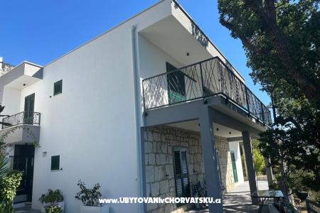 Apartments Mila Brela Croatia