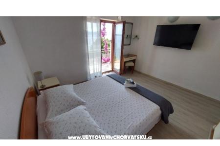 Apartment Renata Brela Croatia
