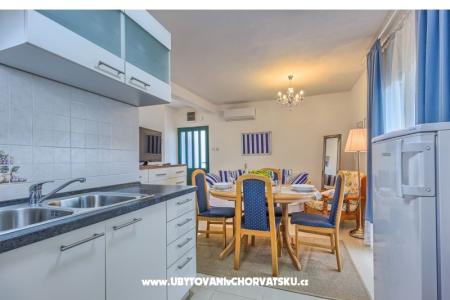 Island House Palatina photo 3