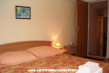 Apartments Dajana photo 4