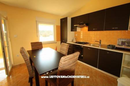 Apartment Zoran - Valbandon  photo 3