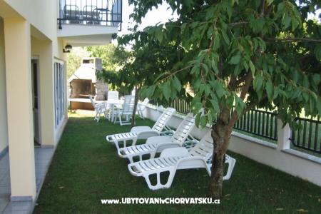 Apartments Mihaela photo 3