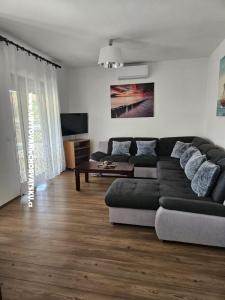 Apartments Rudez - pool - jacuzzi  photo 2
