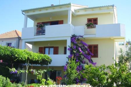 Apartments Anka Sv. Filip i Jakov Croatia