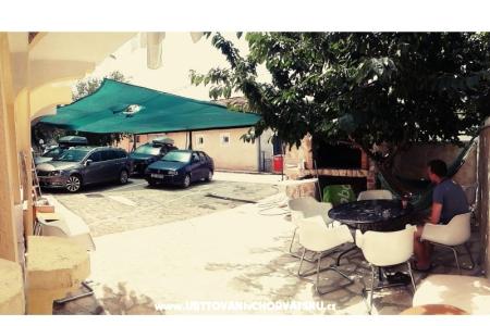 Apartments Pirović photo 3