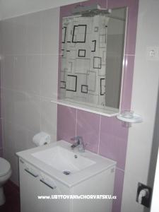 Apartments Roje Sv. Filip i Jakov photo 4