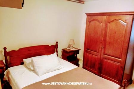 Apartments Jelka  photo 4