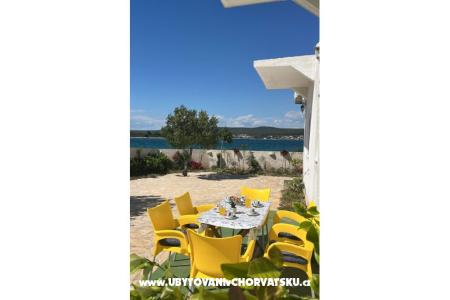 Robinson House Adria photo 2