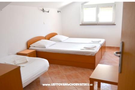 Apartments Mirnna photo 4