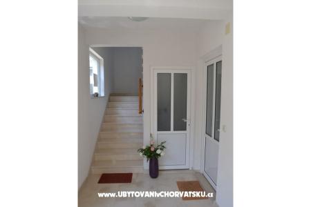 Apartments Mirta photo 4