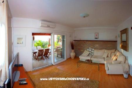 Jees Exclusive apartments photo 3