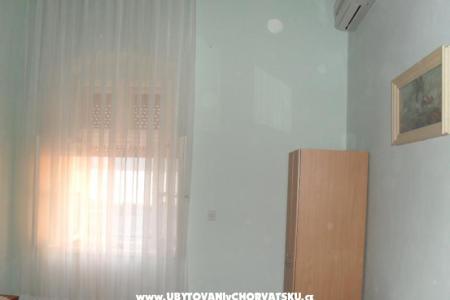 Apartments Slavica photo 4