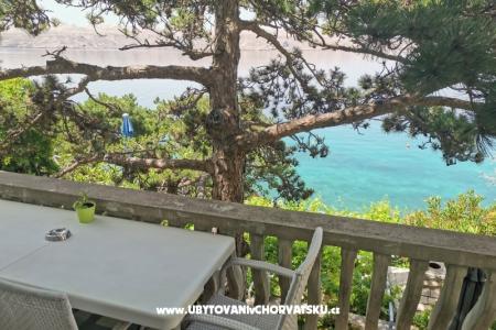 Beachfront Apartments Carlo photo 5