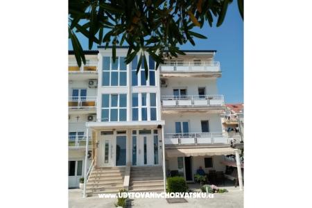 Apartments Figaro photo 3
