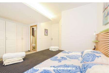 Flora Apartment photo 3