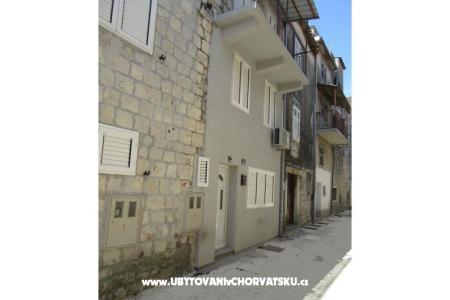 Holiday Home Sara- Kastel Stafilic photo 2