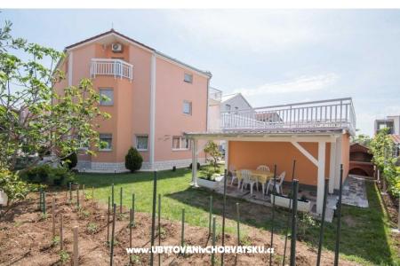 Villa Diva Apartments photo 2