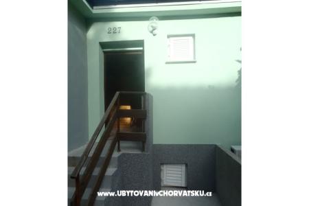 Apartment Little Paradise  photo 2