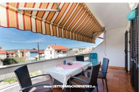 Apartments Bačani-Punat  photo 4