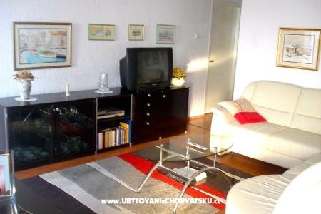 apartmani Sv.Vid & Kremenic photo 4