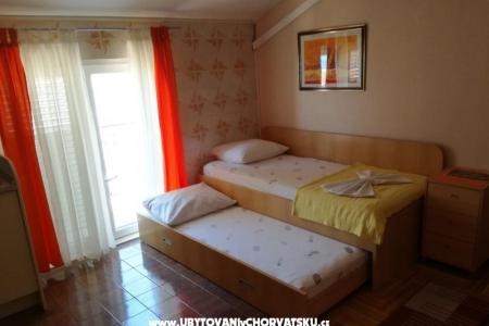 Apartments Kujundžić photo 2
