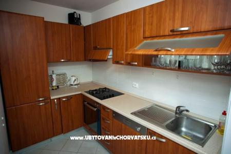 Apartments Makarska photo 4