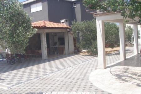 Apartments Mila Makarska photo 3
