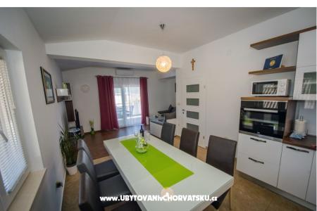 Apartment Hrvoje photo 5