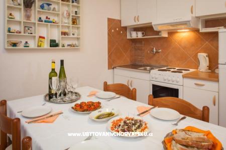 Apartments Sumic Makarska photo 4