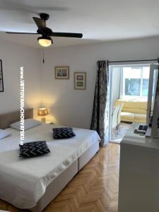 Makarska Beach Apartments photo 2