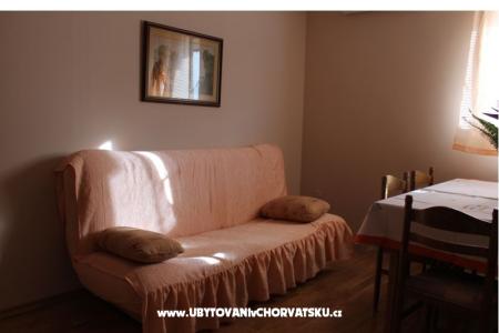 Apartments Kuzmanić photo 2