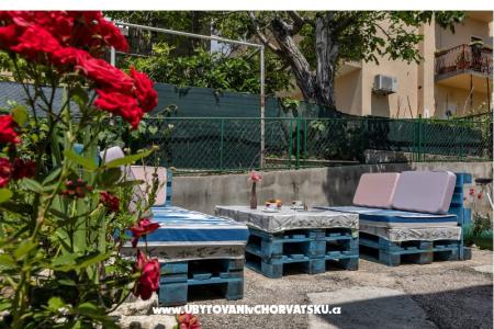 Sunny Garden Apartments Ana photo 4
