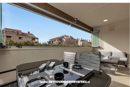 toDalmatia Seafront Apartment – Makarska Croatia