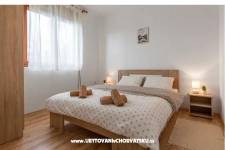 Secret forest house photo 2