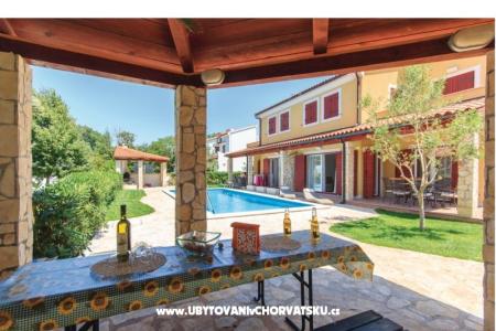 Apartment Oliva D1 with pool photo 2