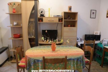 Apartment Viki photo 4