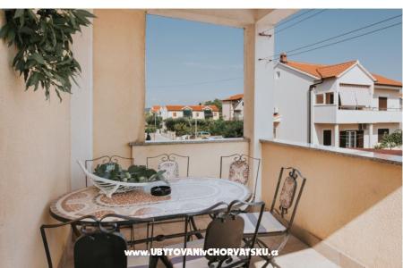 Apartment Betina photo 2