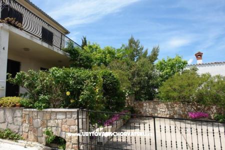 Holiday House Maya photo 3