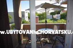 Apartments Mirko i Jela photo 2