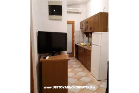 Apartments Marijana photo 4