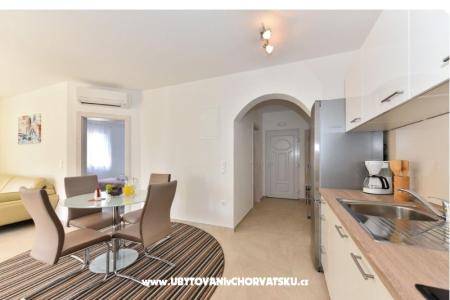 Apartments Ana photo 4