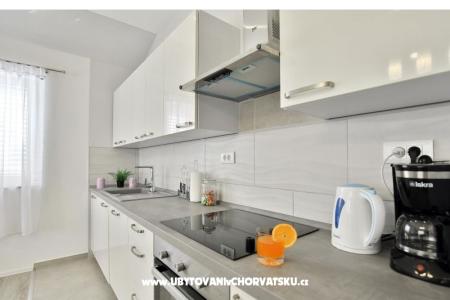 Apartments Mica photo 3