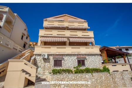 Apartments Komešić photo 2