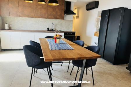 Apartment Dora photo 2