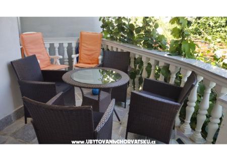 House Nada photo 2