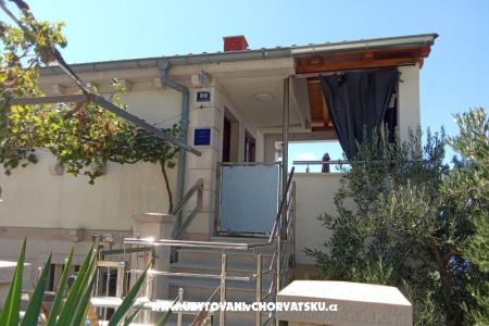 Apartments Ivan Ante Omis Croatia