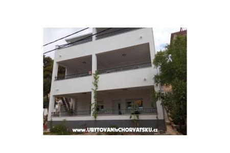 Apartment Jure Perić Omis Croatia