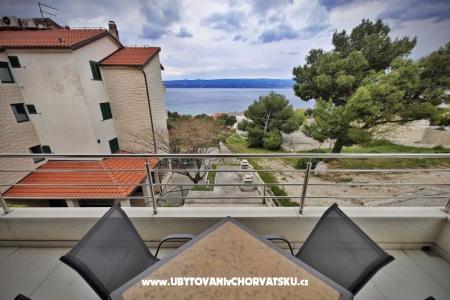 Apartments Andrea  Omis Croatia