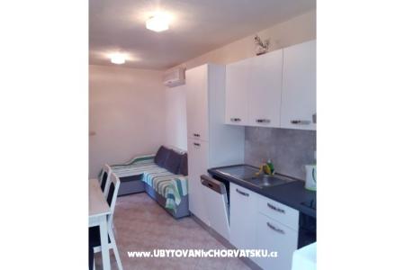 Apartments Karolina photo 2